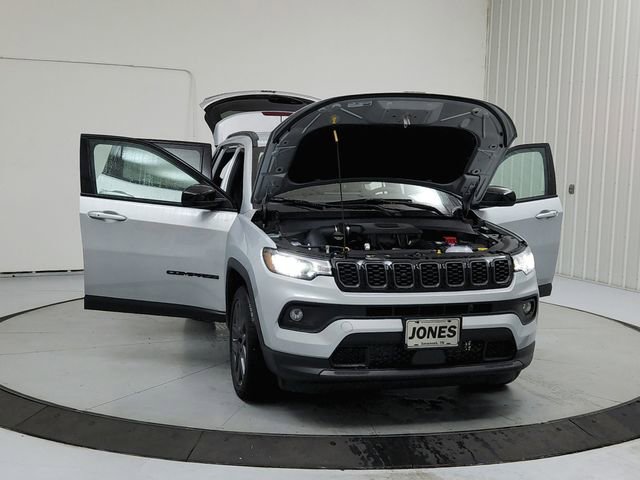 New 2026 Jeep Compass Latitude image 10