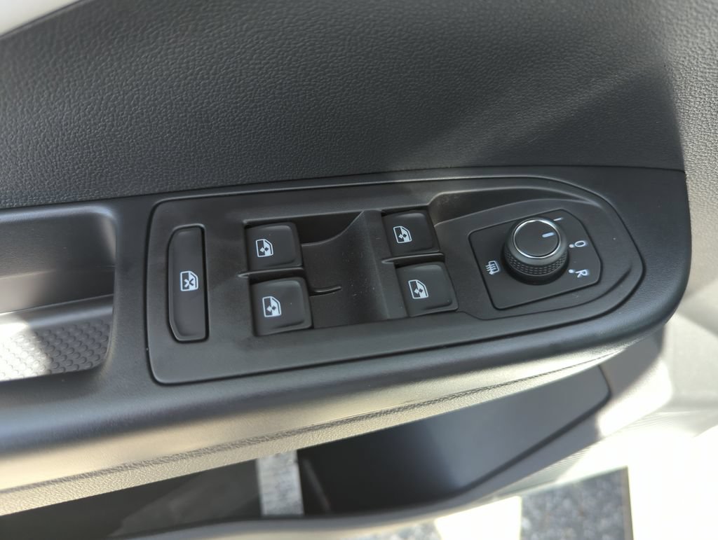 New 2026 Volkswagen Taos SE AWD/4WD image 31