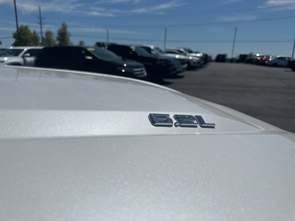 Used 2023 Chevrolet Silverado 1500 High Country w/ Technology Package image 18