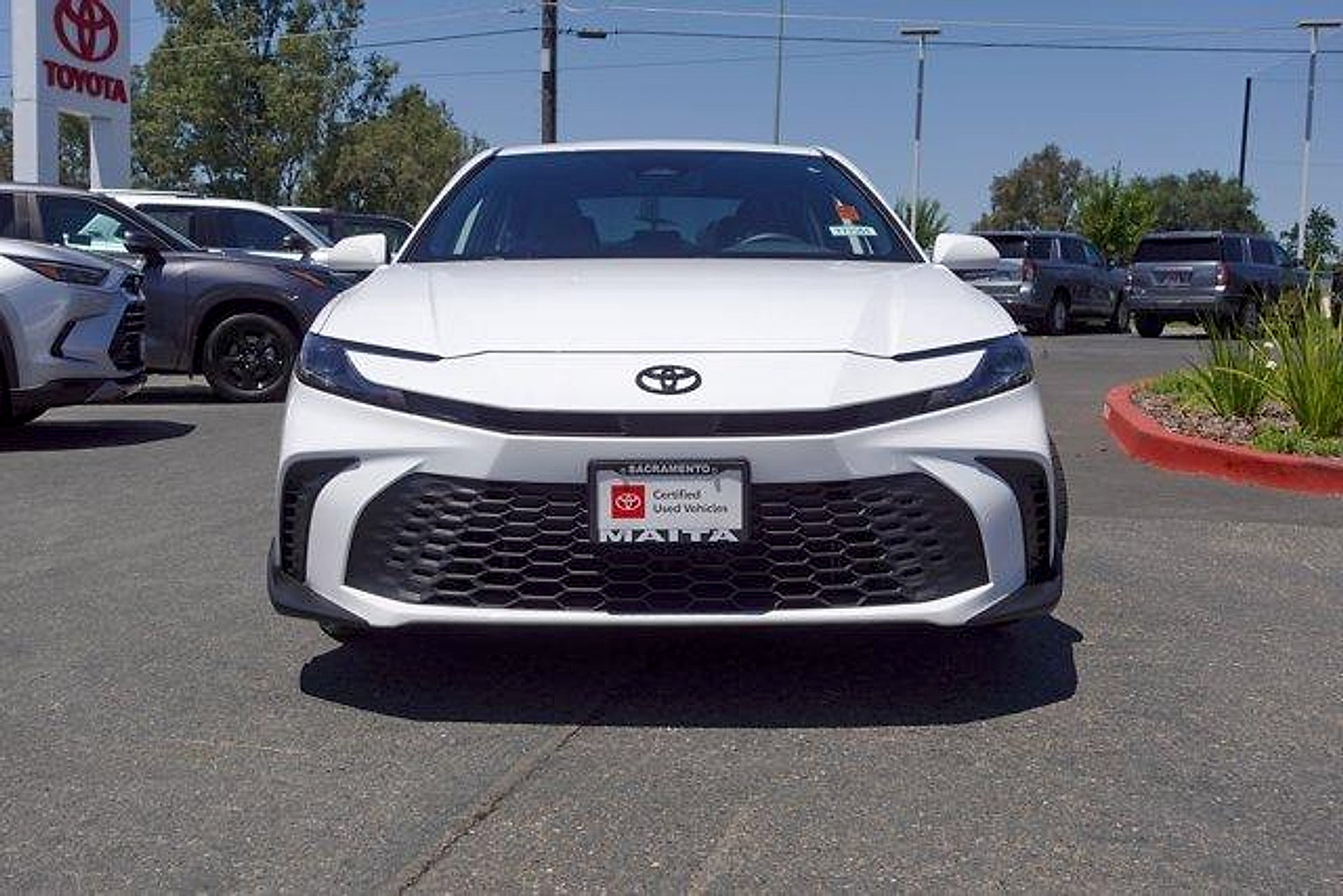 Certified 2025 Toyota Camry SE w/ Convenience Package FWD image 3