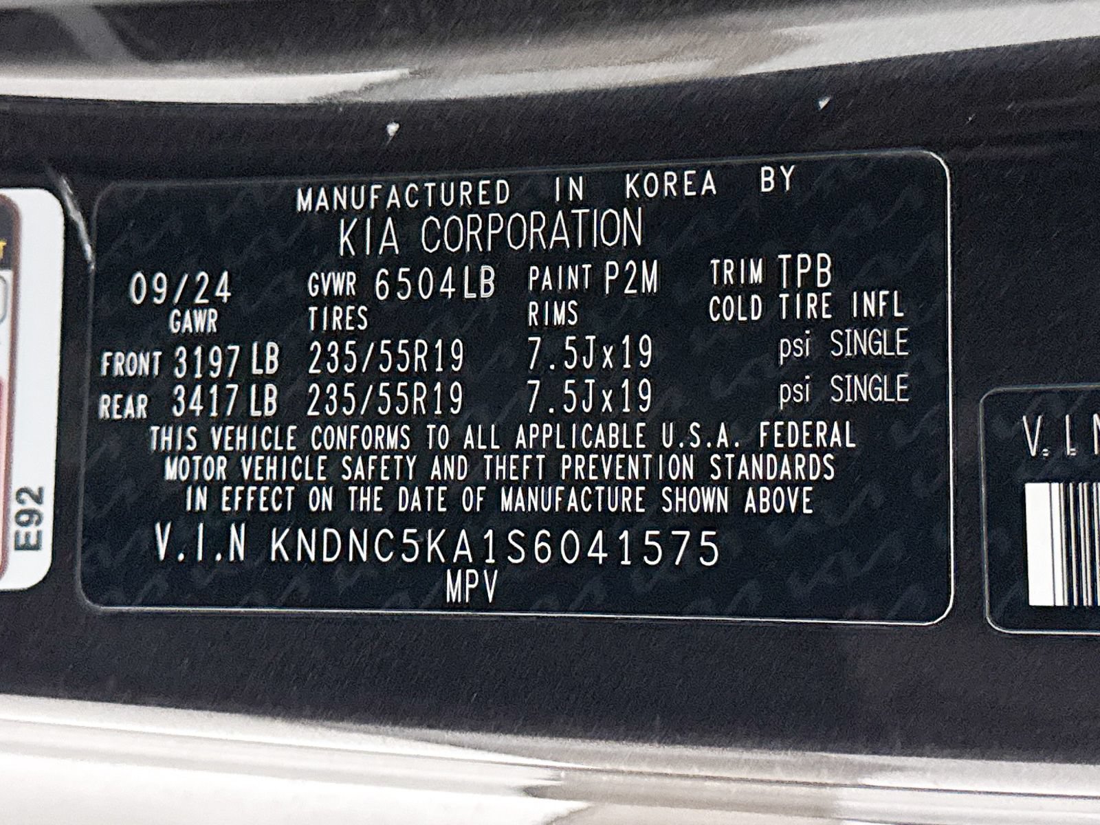 Used 2025 Kia Carnival EX FWD image 38