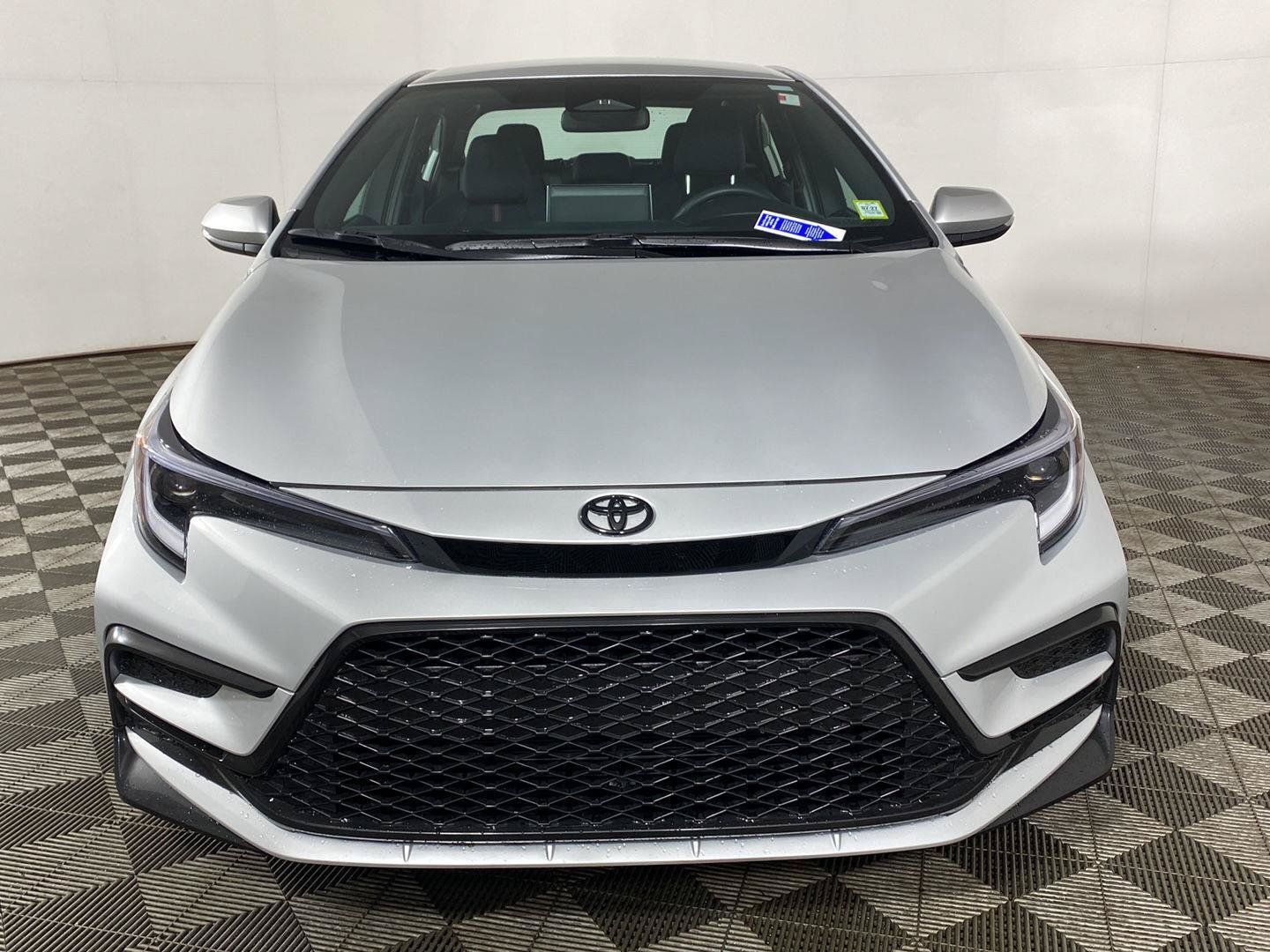 Used 2026 Toyota Corolla SE w/ SE Package FWD image 8