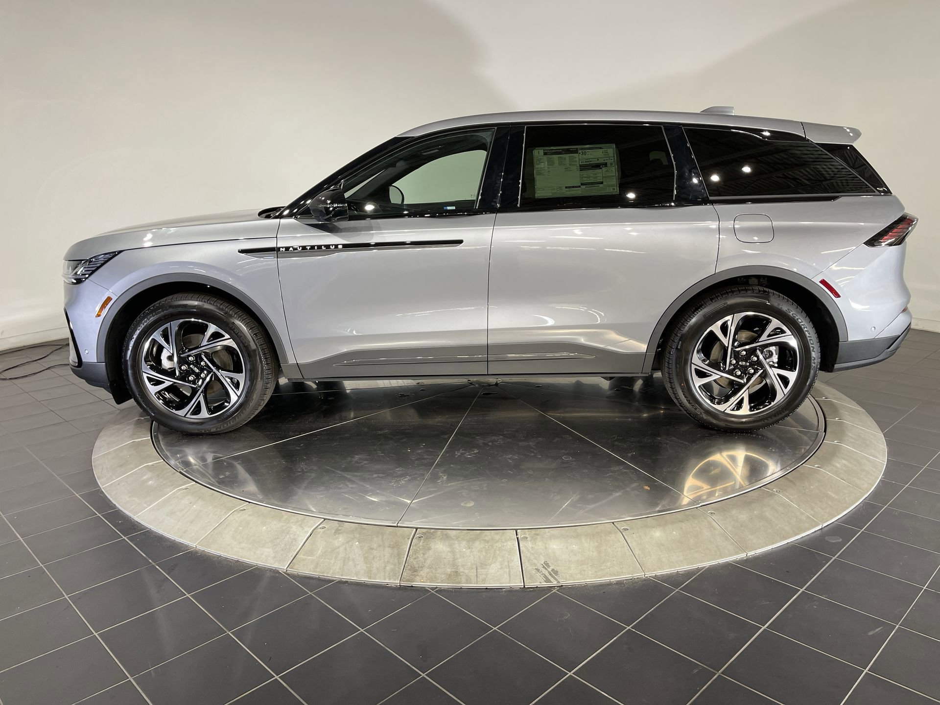 New 2024 Lincoln Nautilus Premier w/ Equipment Group 102A image 36