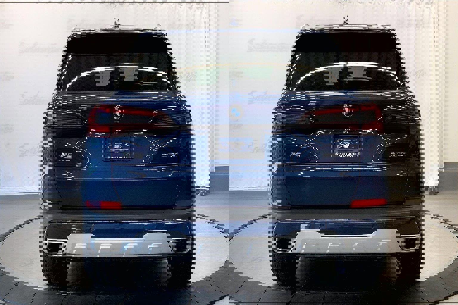 Certified 2023 BMW X5 xDrive40i w/ Premium Package image 3