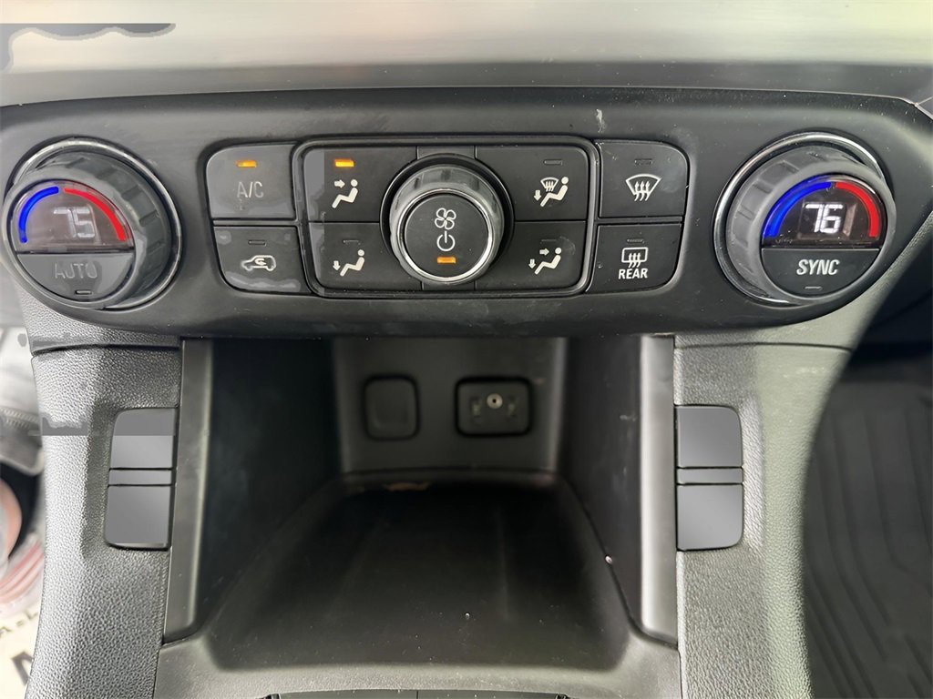 Used 2019 GMC Acadia SLT w/ Black Edition image 32