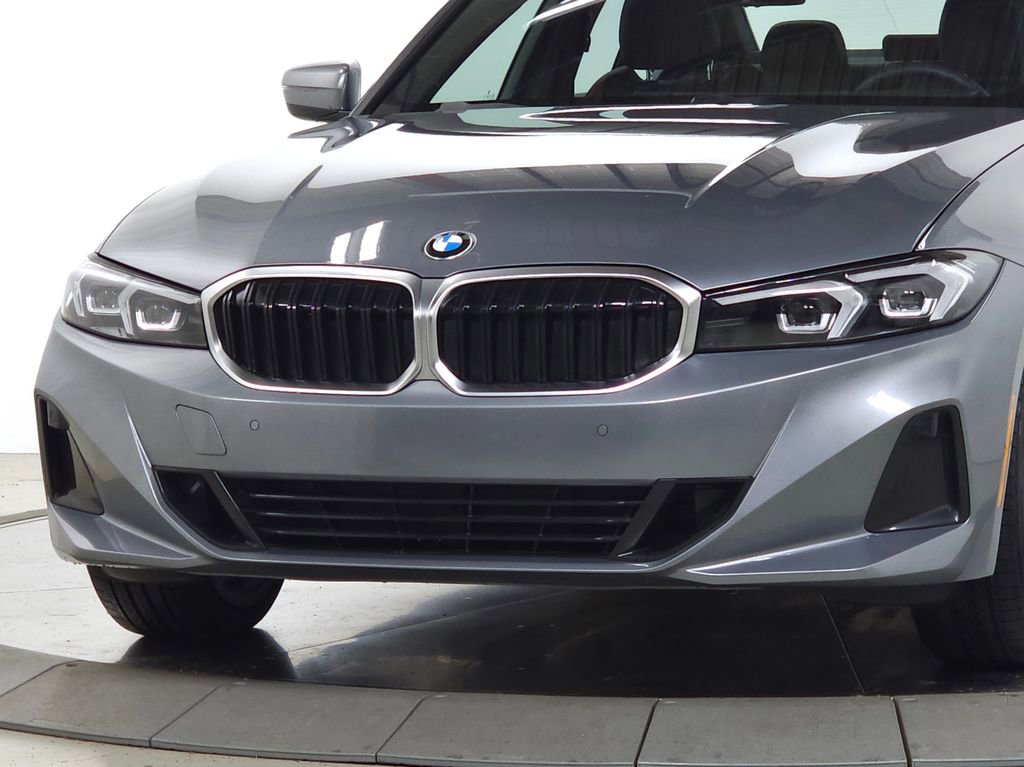 Used 2024 BMW 330i xDrive Sedan w/ Convenience Package AWD/4WD image 3