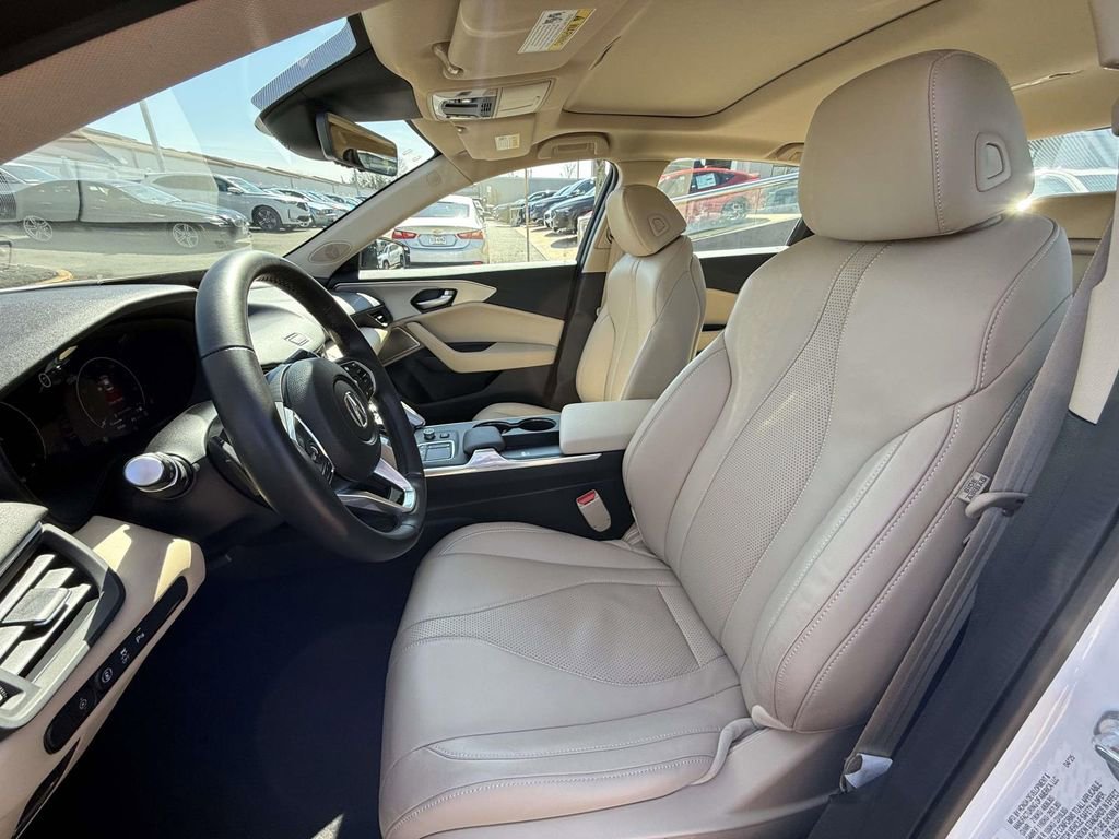 Certified 2025 Acura TLX w/ Technology Package image 11
