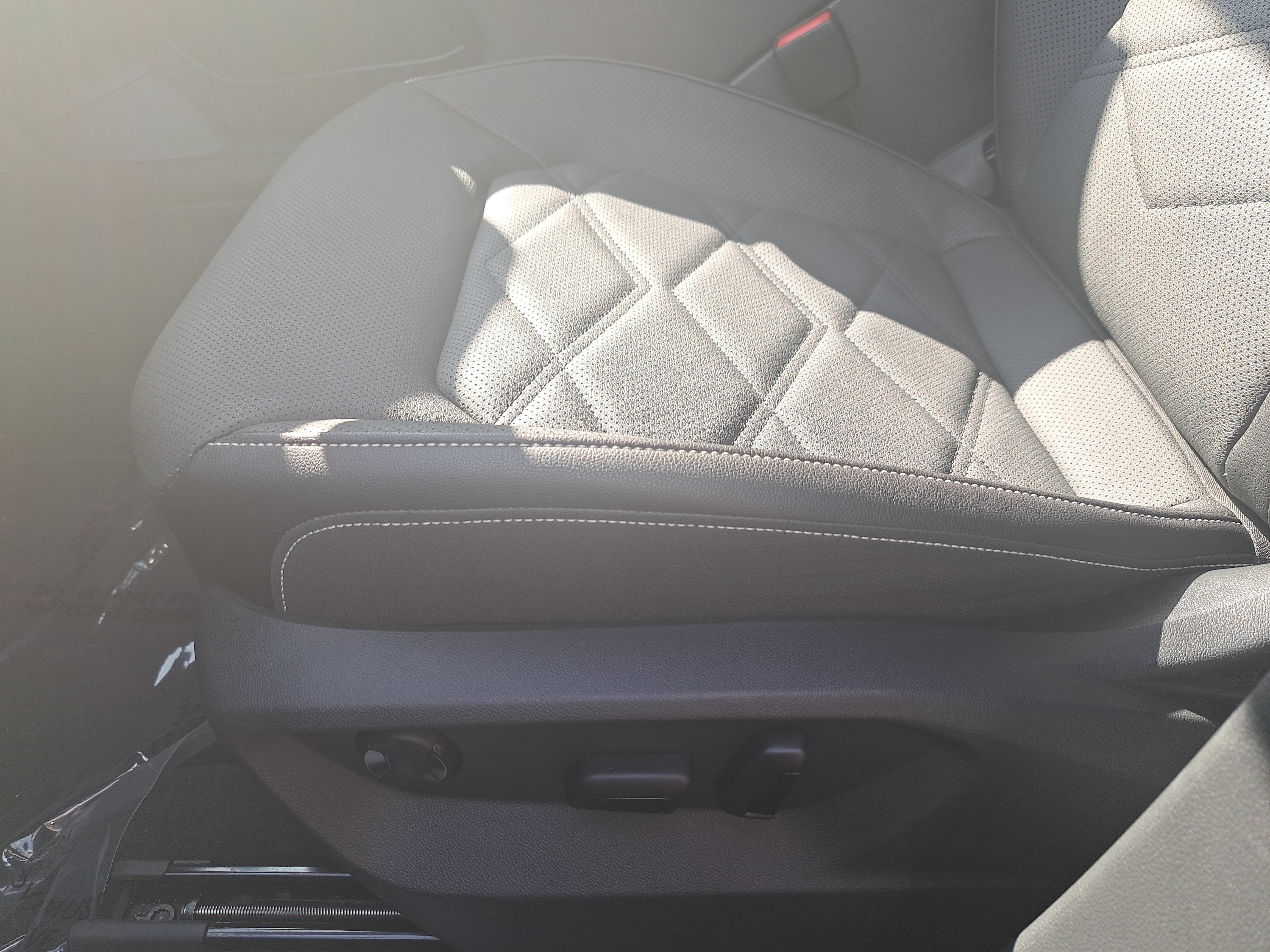 Certified 2026 Volkswagen Atlas SE AWD/4WD image 30