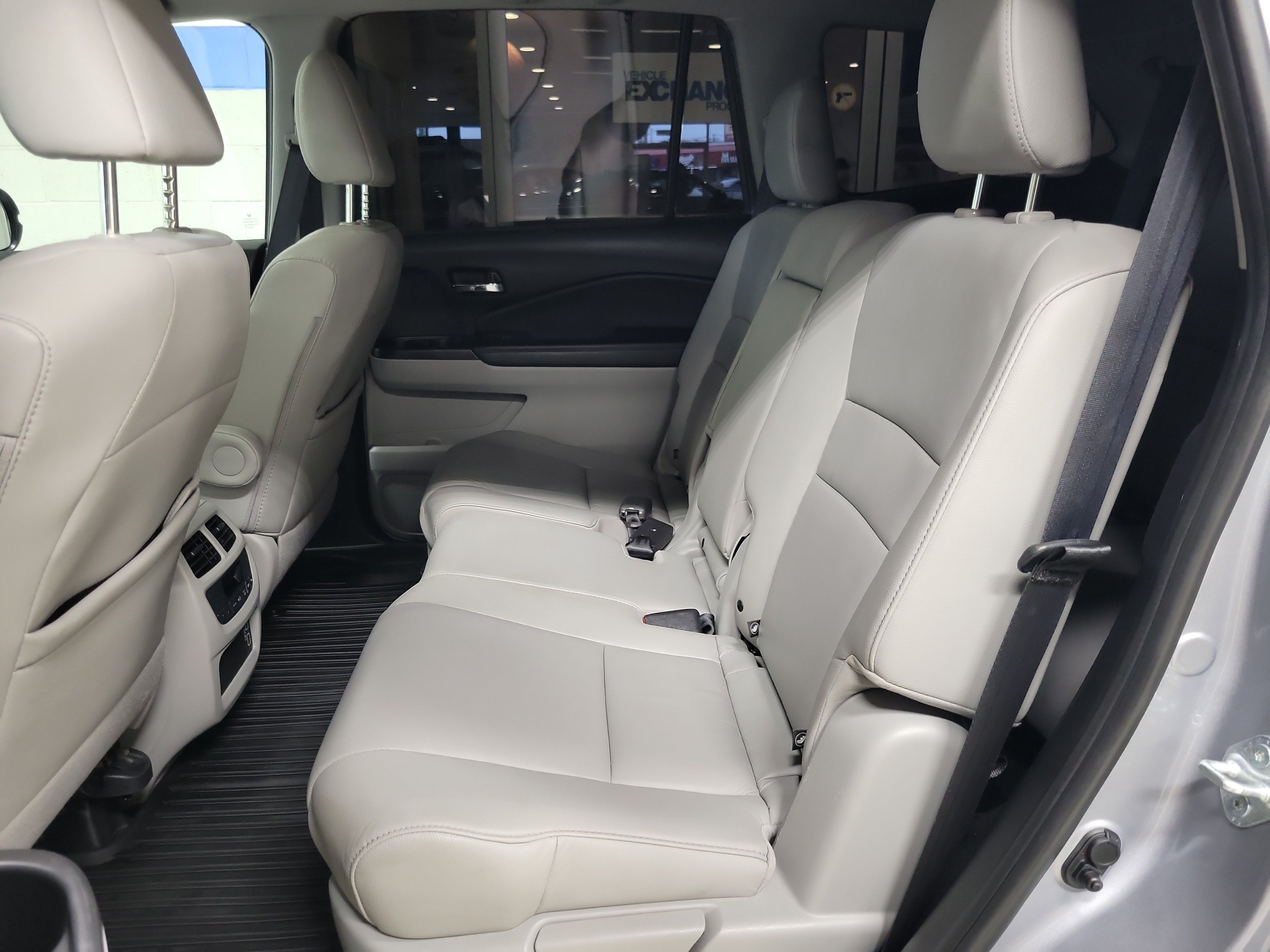 Used 2021 Honda Pilot Special Edition image 11