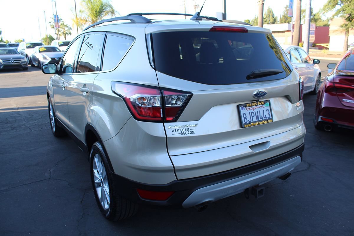 Used 2018 Ford Escape SEL FWD image 5