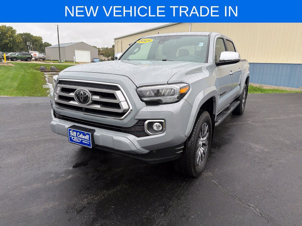 Used 2021 Toyota Tacoma Limited AWD/4WD image 8