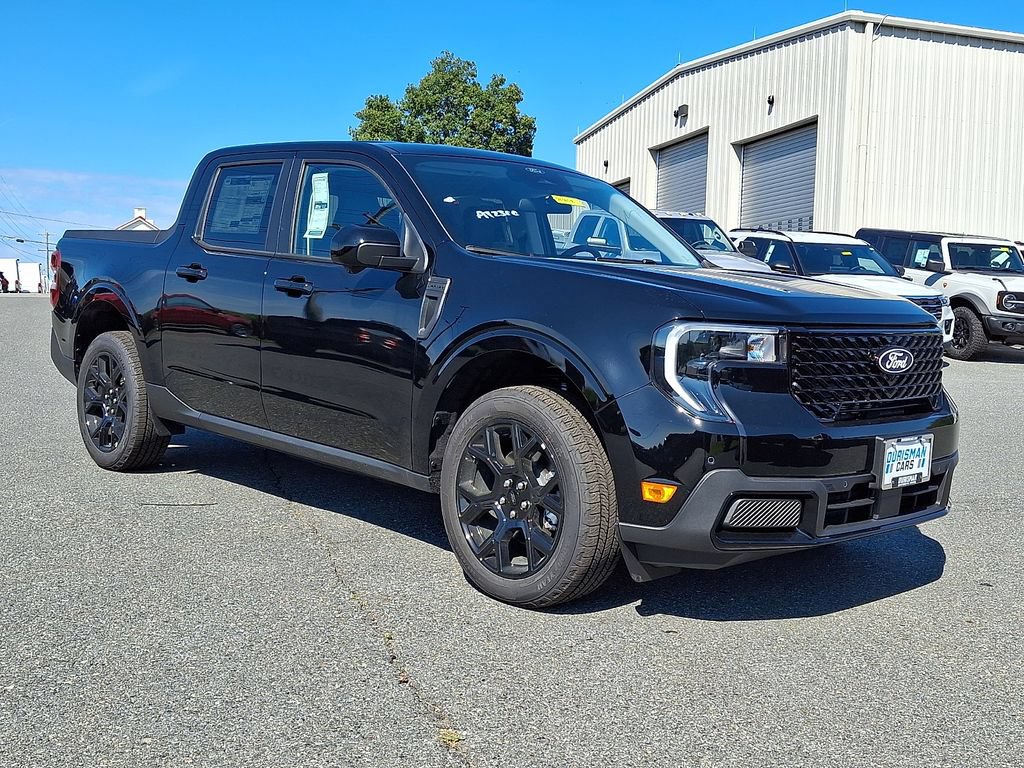 New 2026 Ford Maverick Lariat w/ Black Appearance Package