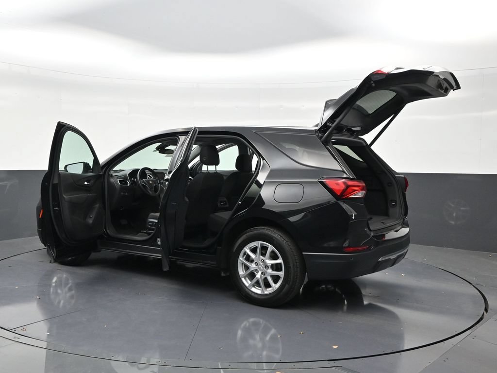 Used 2024 Chevrolet Equinox LT FWD image 32