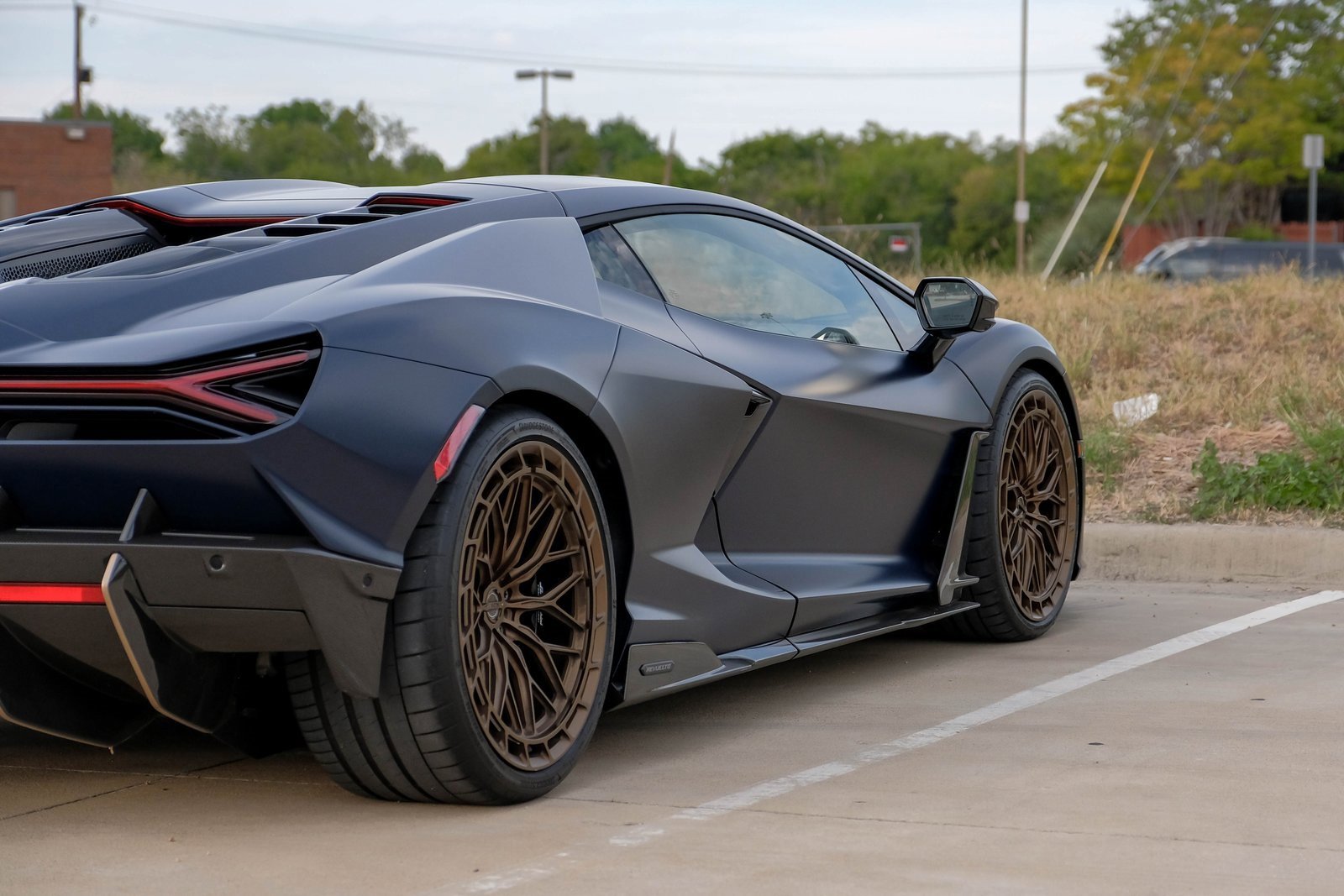 Used 2025 Lamborghini Revuelto image 11