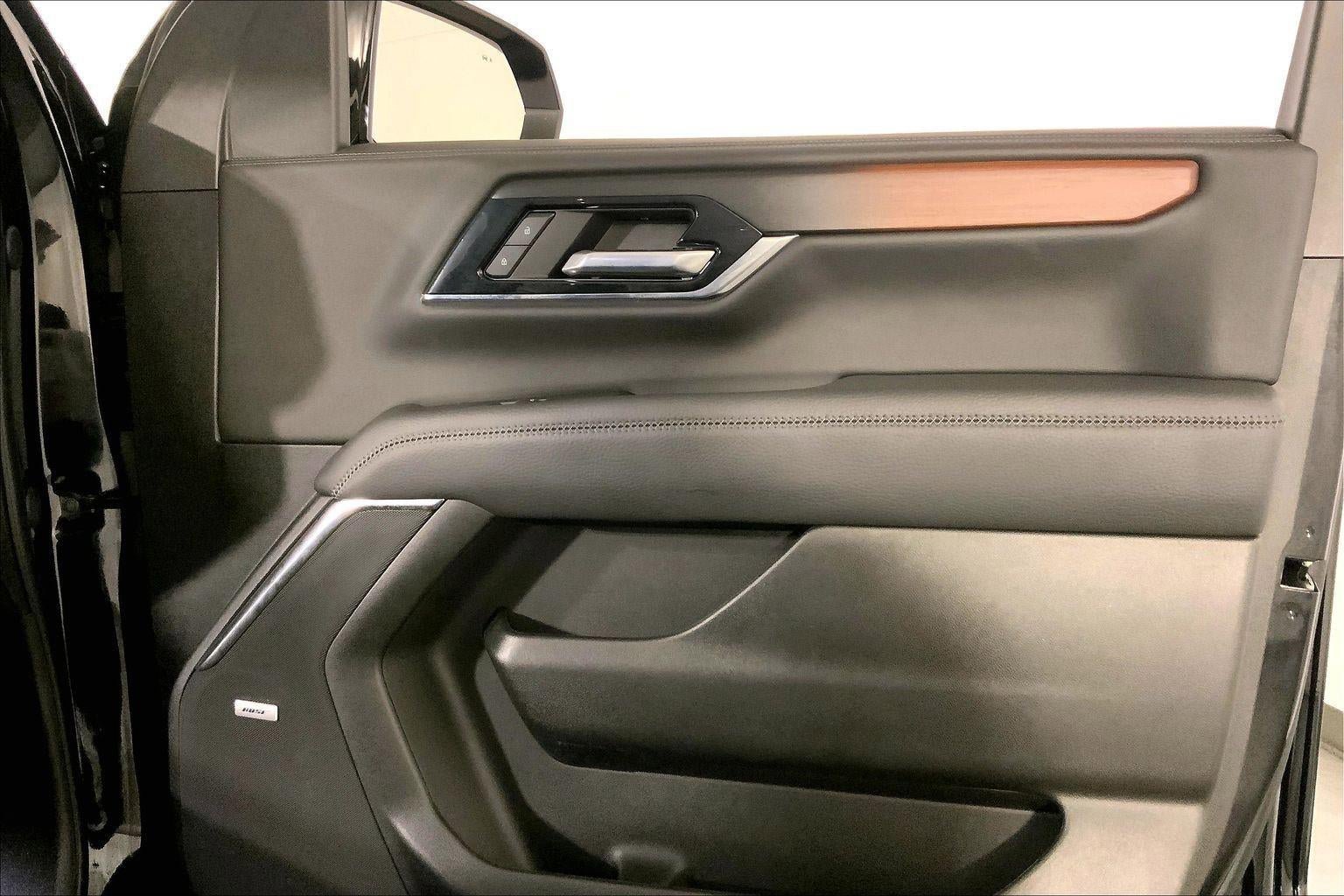 Used 2025 GMC Yukon XL Denali image 26