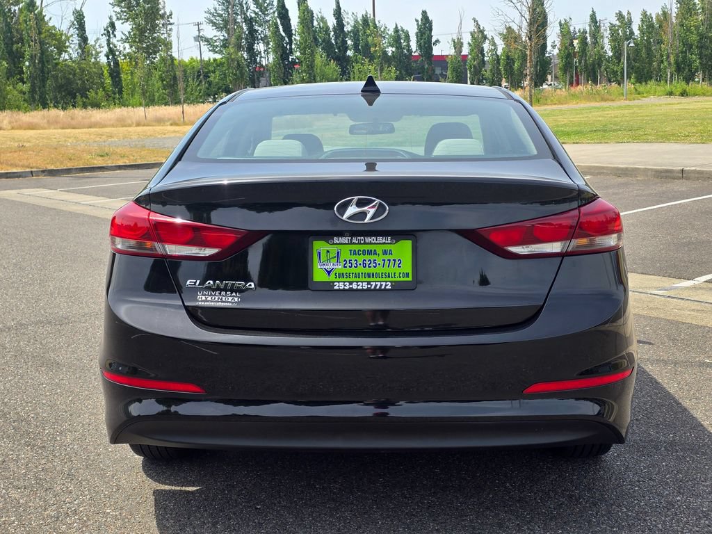 Used 2017 Hyundai Elantra SE FWD image 4