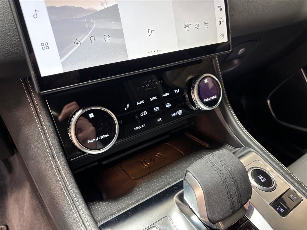 New 2026 Jaguar F-PACE R-Dynamic S image 16