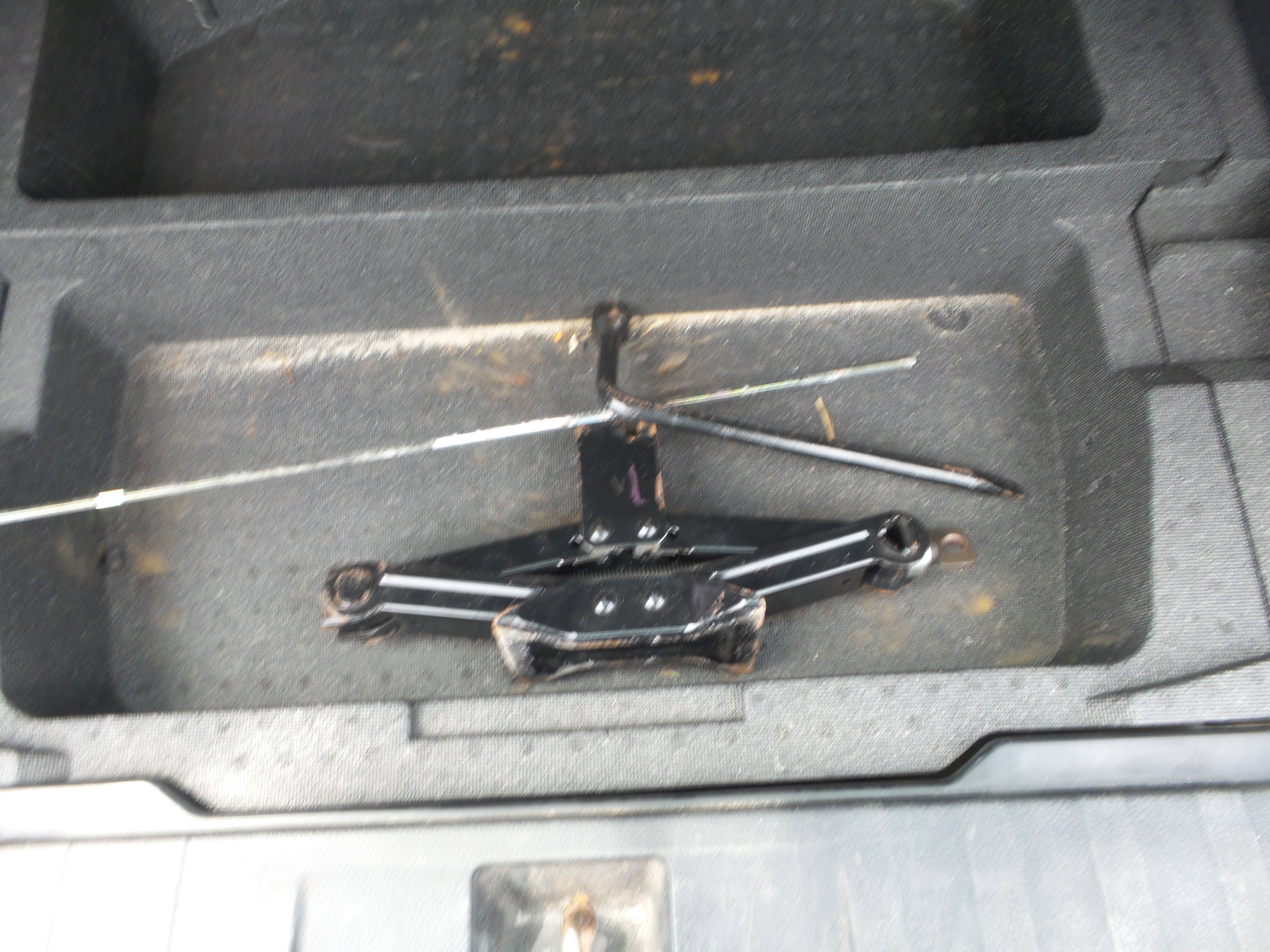 Used 2010 Subaru Outback 2.5i image 38