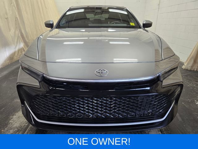 Used 2023 Toyota Crown Limited w/ Advanced Technology Package image 3