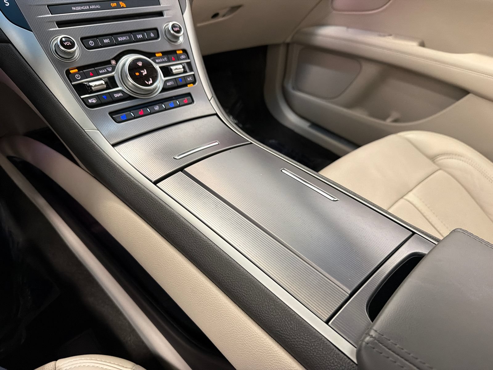 Used 2019 Lincoln MKZ Reserve AWD/4WD image 25