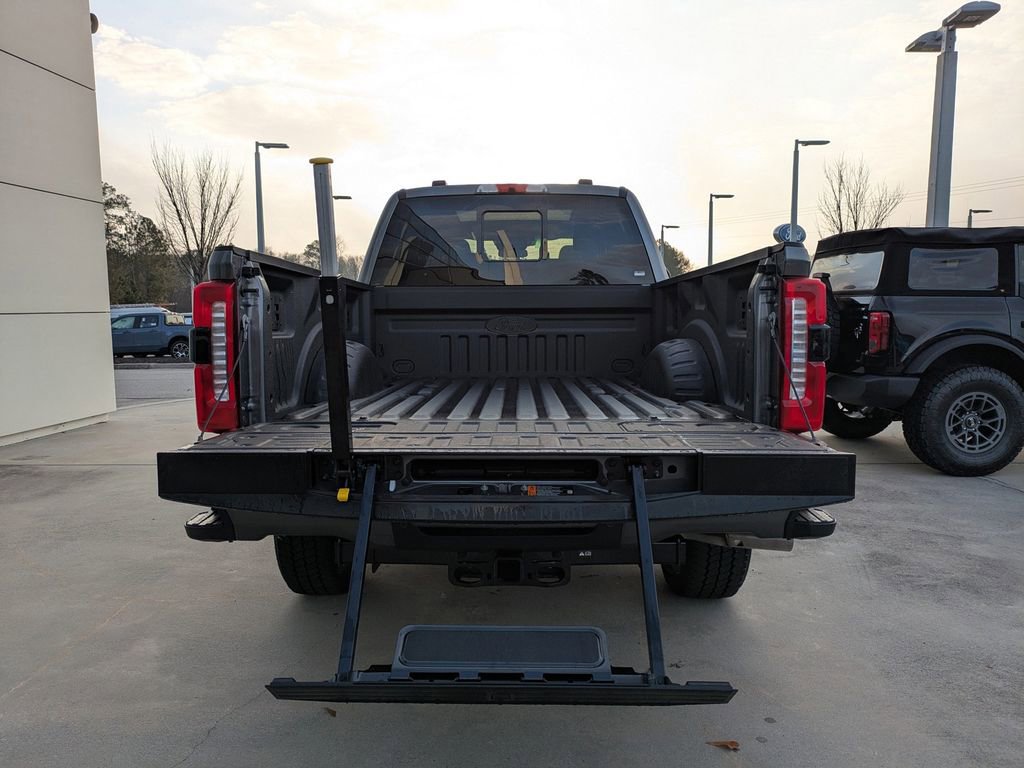 New 2025 Ford F250 Lariat w/ Lariat Ultimate Package image 11