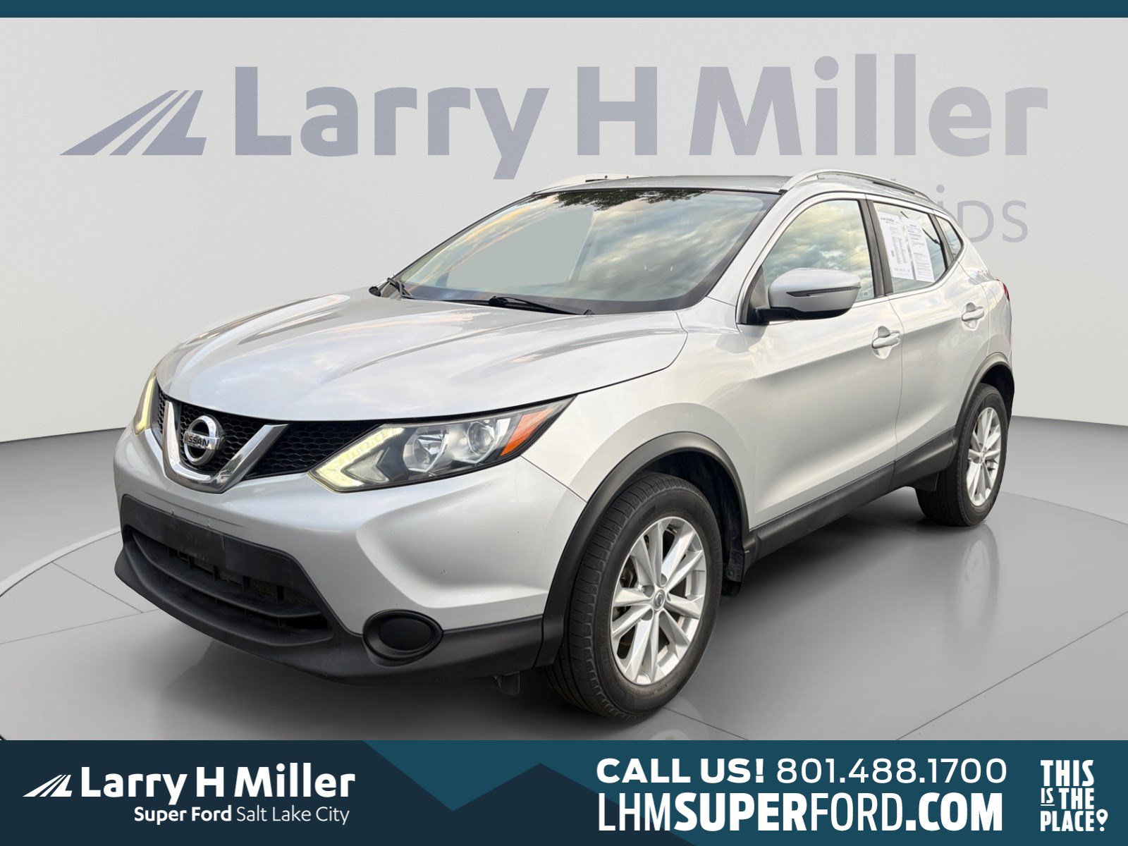 Used 2017 Nissan Rogue Sport SV FWD video 1