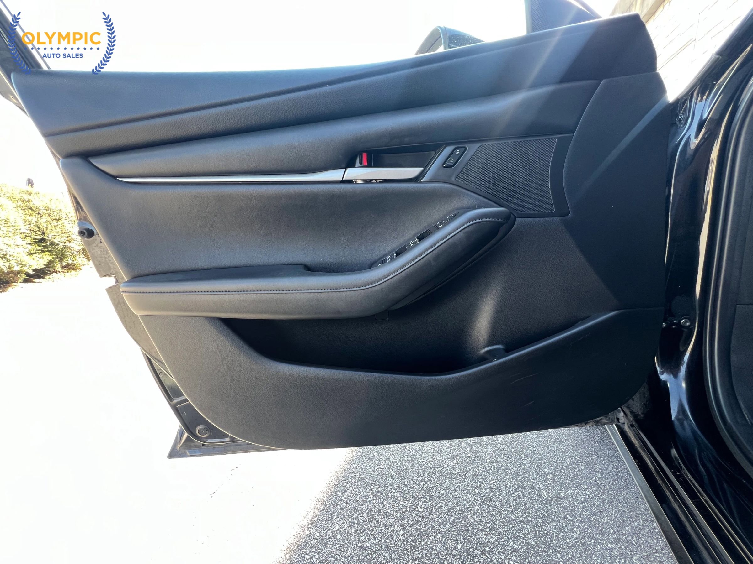 Used 2021 MAZDA MAZDA3 s image 41