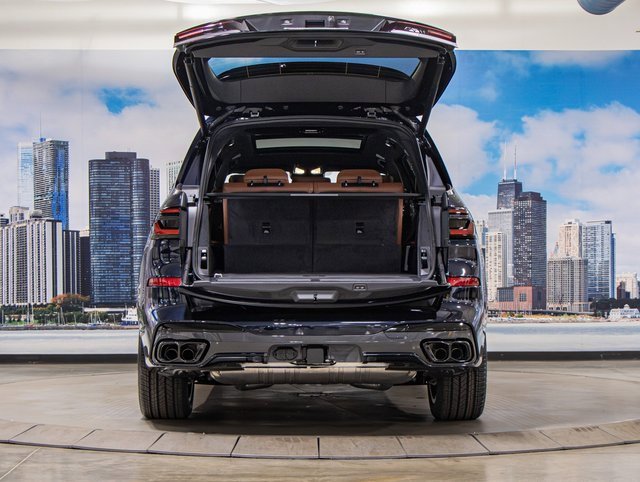 New 2026 BMW X7 M60i image 12