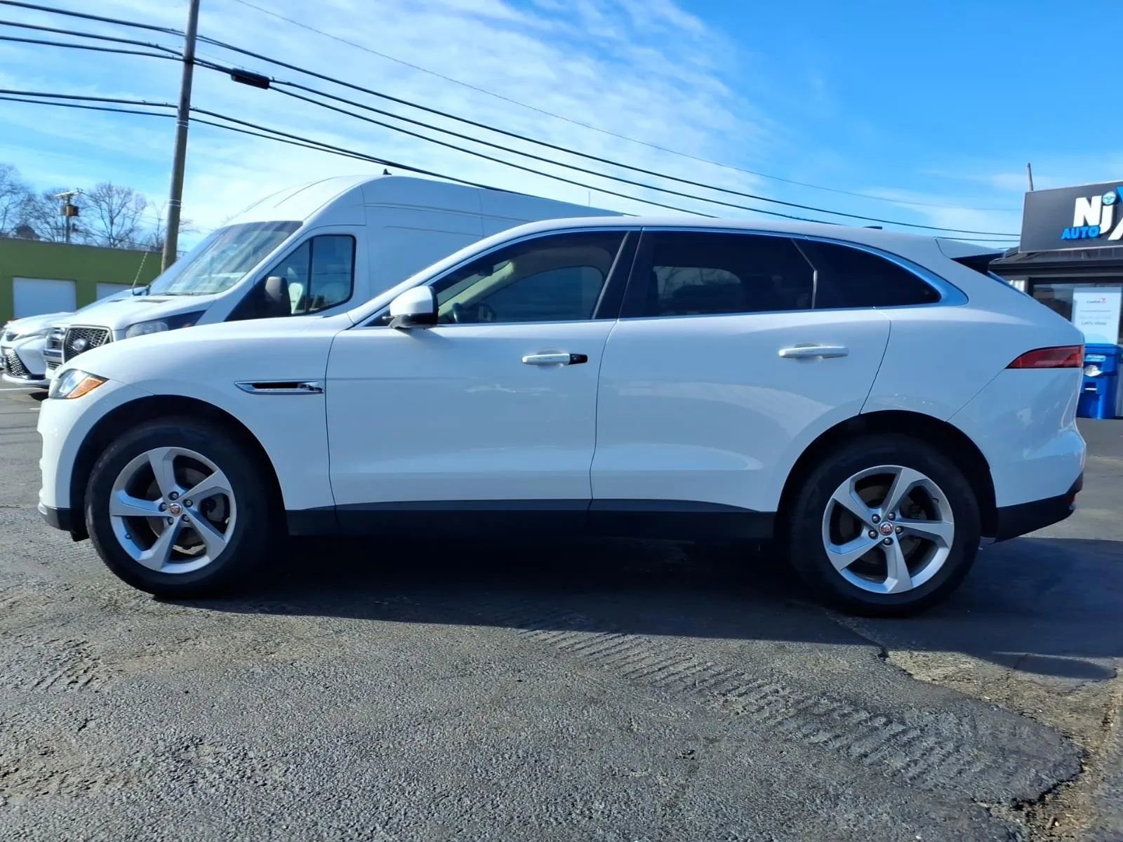 Used 2020 Jaguar F-PACE Premium image 6