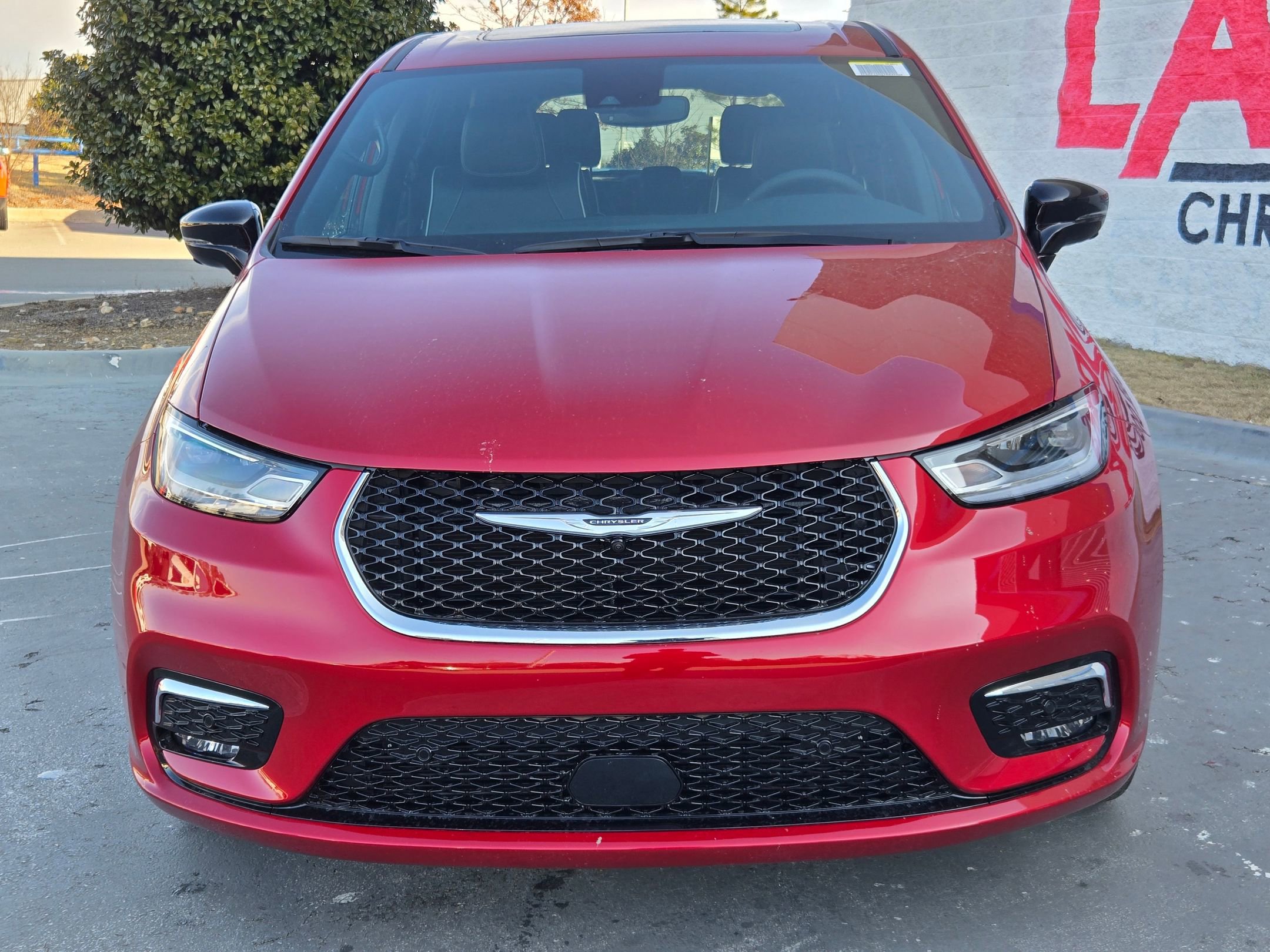 New 2026 Chrysler Pacifica Limited w/ Uconnect Theater Family Group image 2