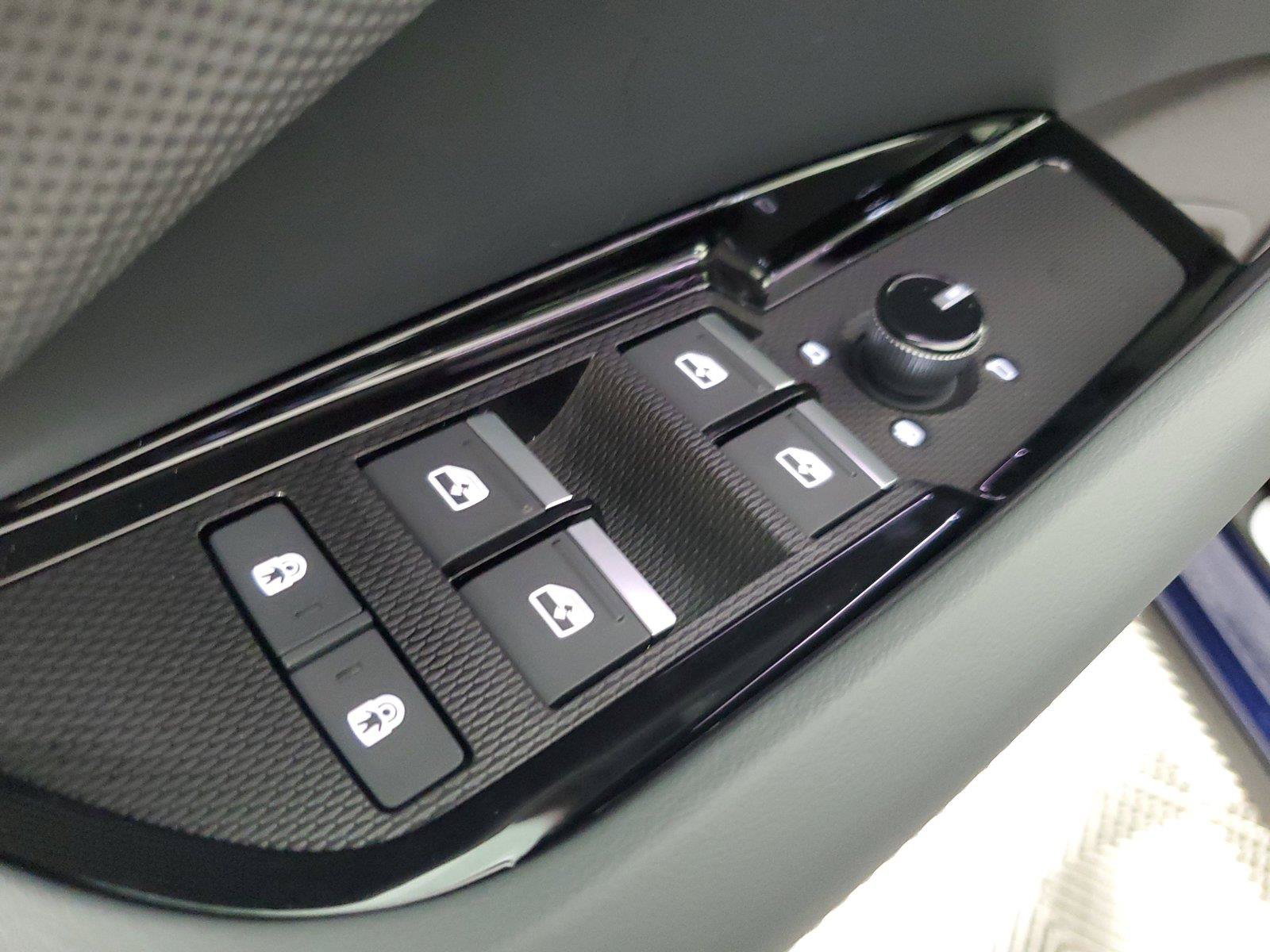 New 2026 Audi Q3 quattro 2.0T AWD/4WD image 21