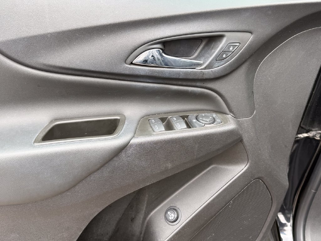 Certified 2024 Chevrolet Equinox LT w/ LPO, Floor Liner Package FWD image 14