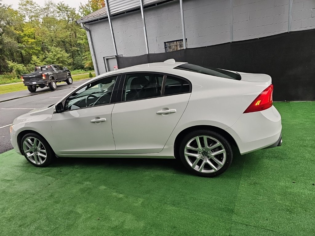 Used 2017 Volvo S60 T5 Dynamic w/ Vision Package AWD/4WD image 7