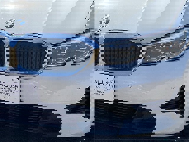 Used 2021 BMW 330e w/ Convenience Package image 9