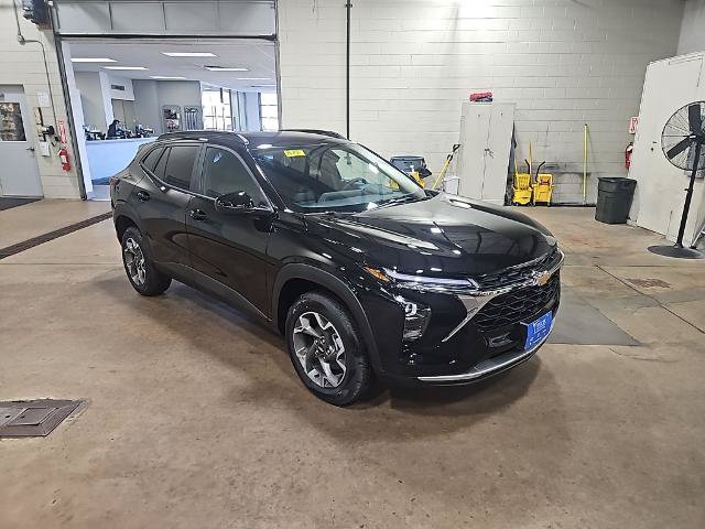 New 2026 Chevrolet Trax LT w/ Driver Confidence Package FWD image 8