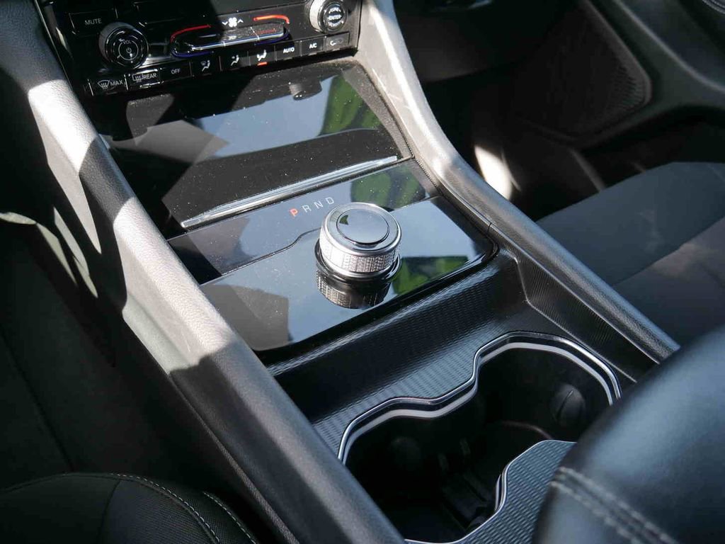 Certified 2024 Jeep Grand Cherokee L Laredo image 28