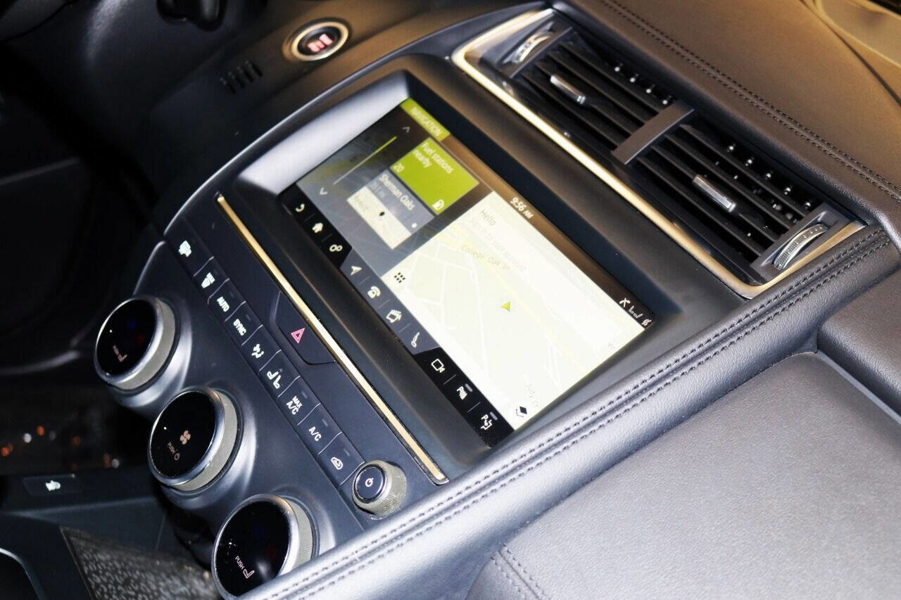 Used 2020 Jaguar E-PACE SE image 45