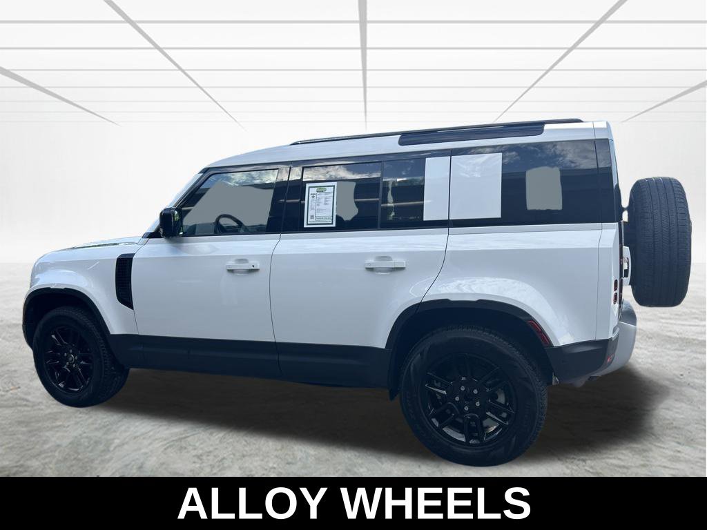 Used 2025 Land Rover Defender 110 S AWD/4WD image 8