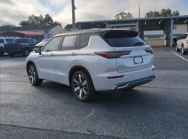 New 2026 Mitsubishi Outlander SEL FWD image 8