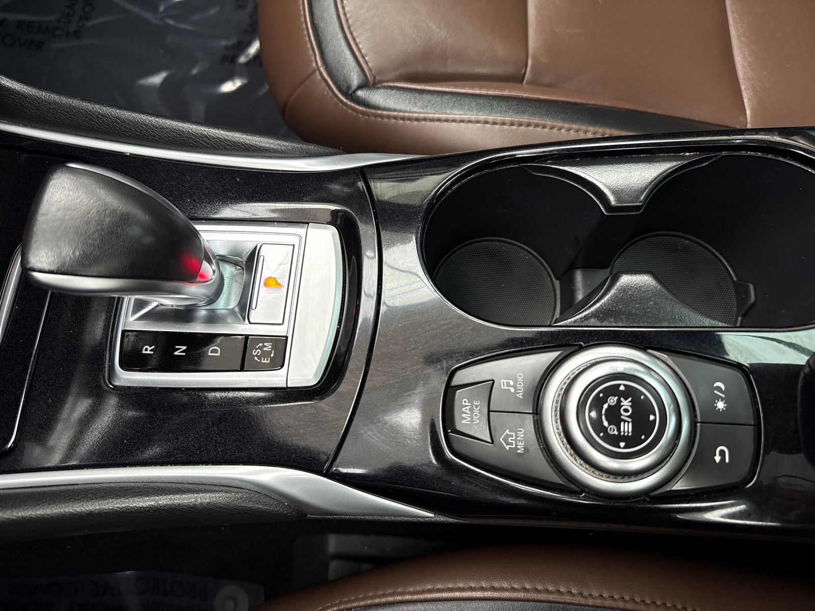 Used 2018 INFINITI QX30 Premium w/ Navigation Package AWD/4WD image 30