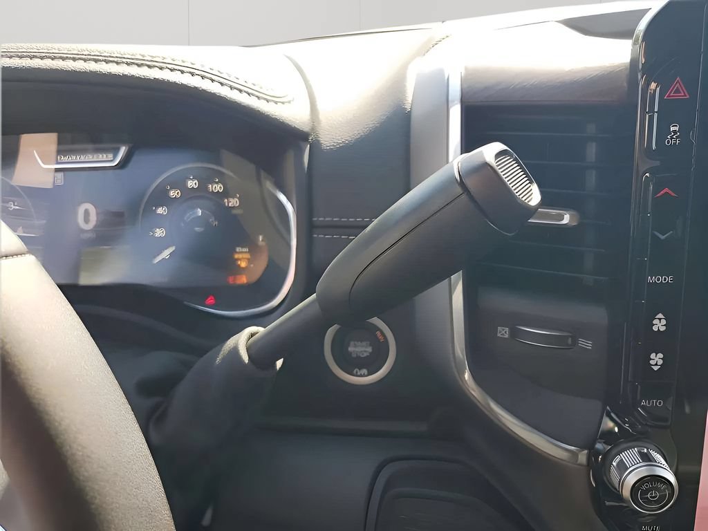 New 2025 RAM 2500 Laramie AWD/4WD image 28