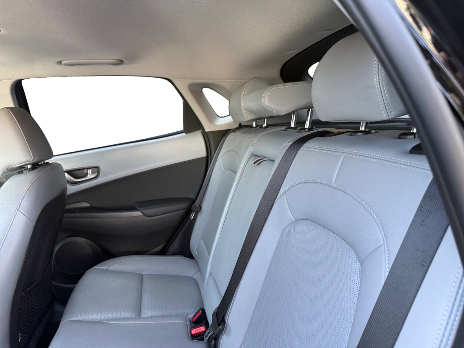 Used 2020 Hyundai Kona Limited FWD image 11