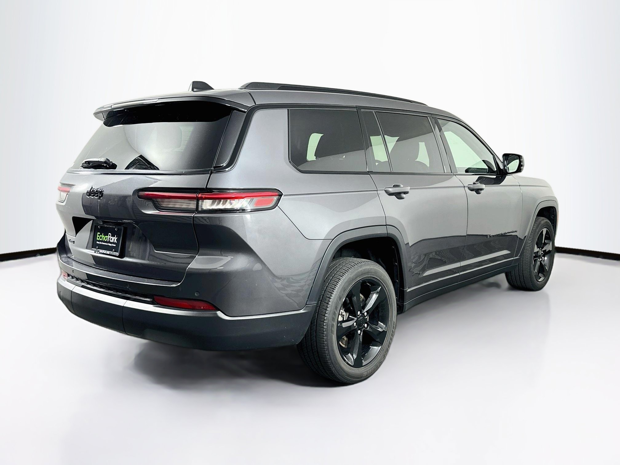 Used 2023 Jeep Grand Cherokee L Laredo AWD/4WD image 9