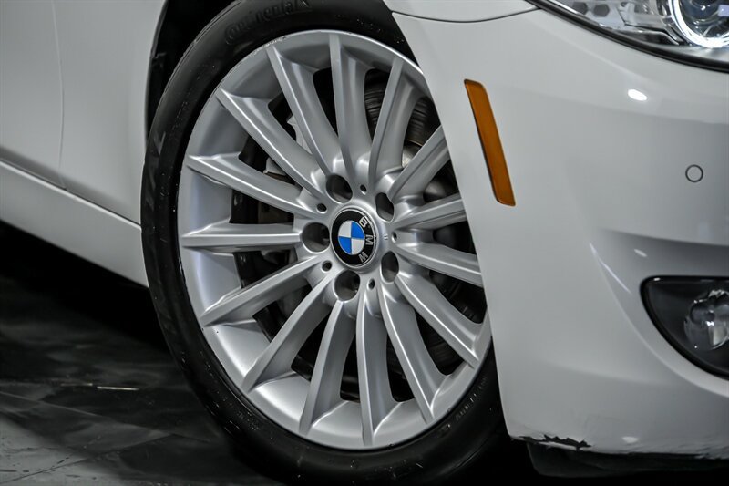 Used 2011 BMW 535i Sedan RWD image 3