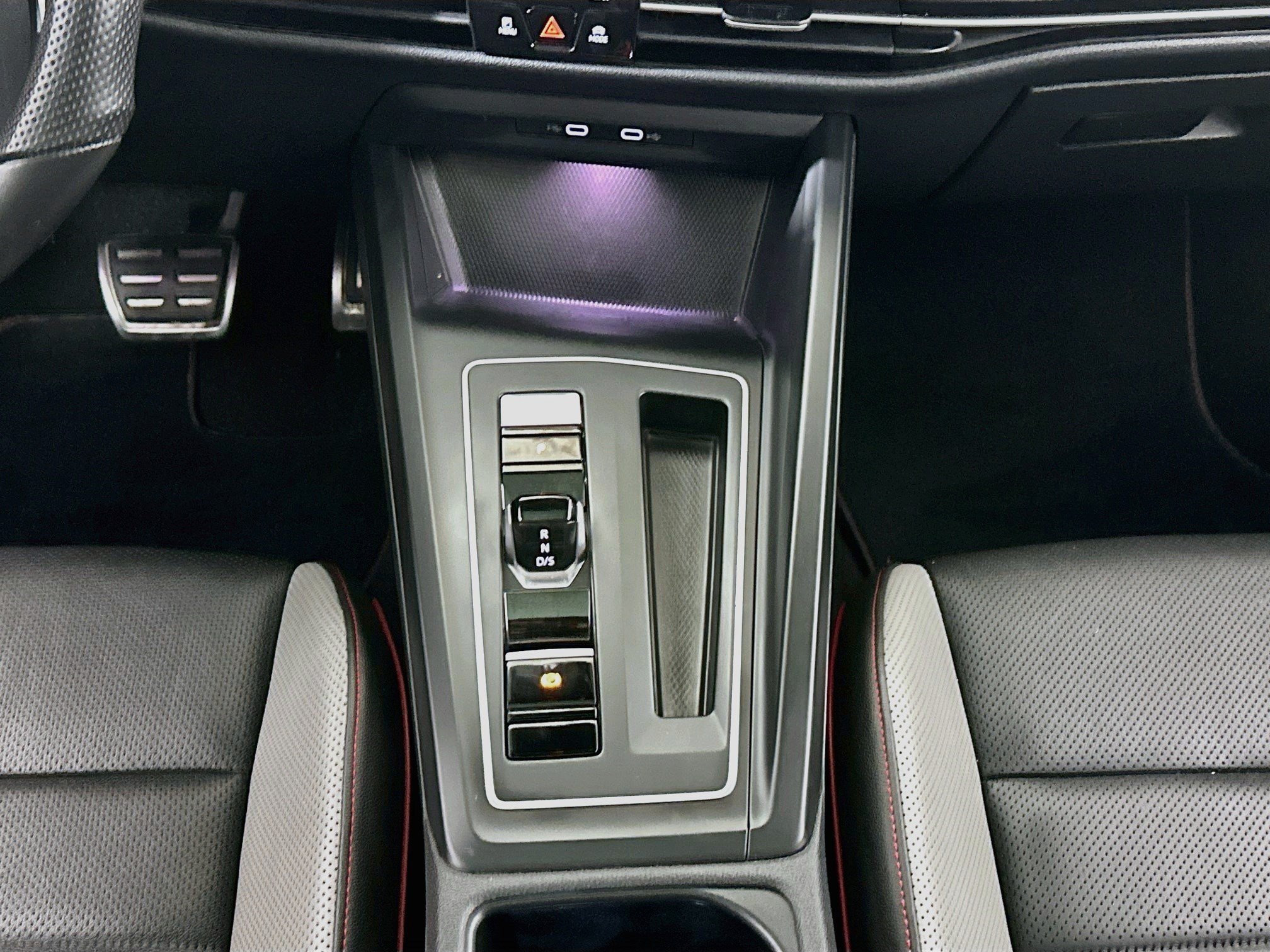 Used 2022 Volkswagen GTI Autobahn FWD image 13