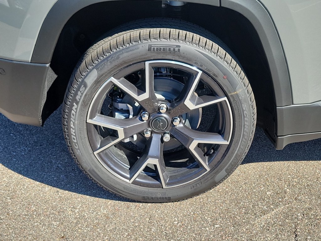 New 2027 Jeep Cherokee Overland AWD/4WD image 5