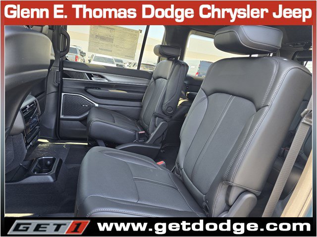 New 2026 Jeep Grand Wagoneer AWD/4WD image 12