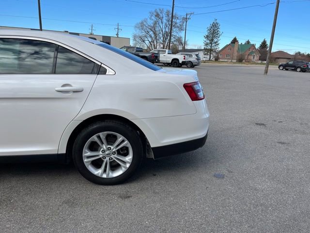 Used 2019 Ford Taurus SEL w/ Equipment Group 201A FWD image 7