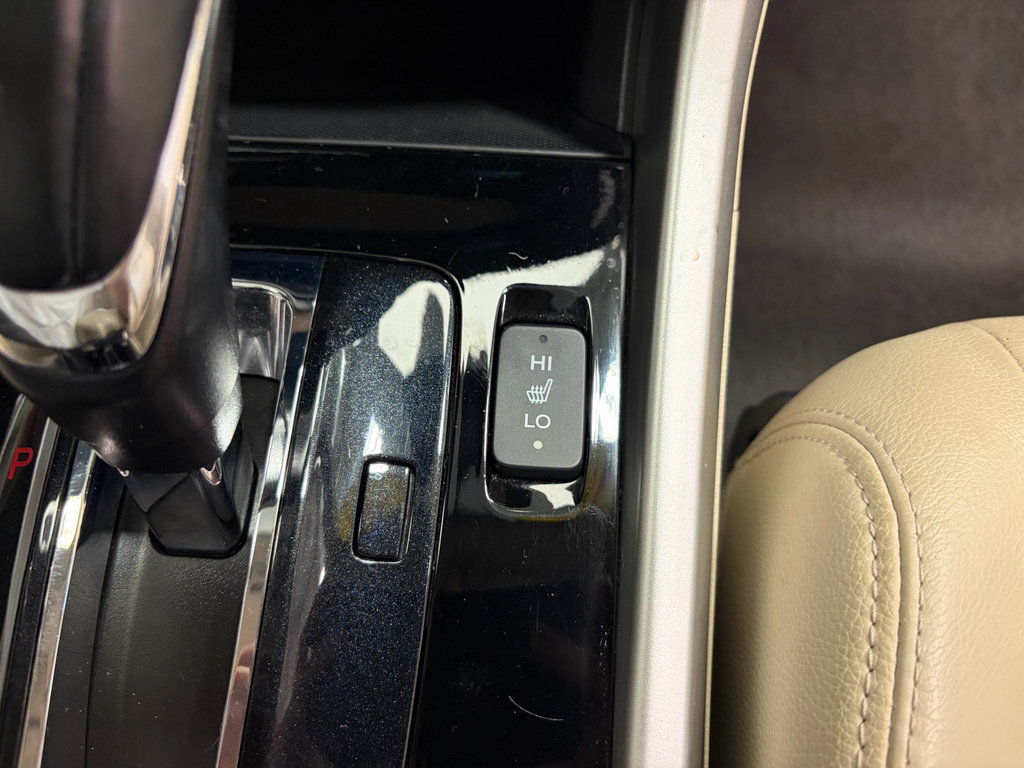 Used 2016 Honda Accord Touring image 27