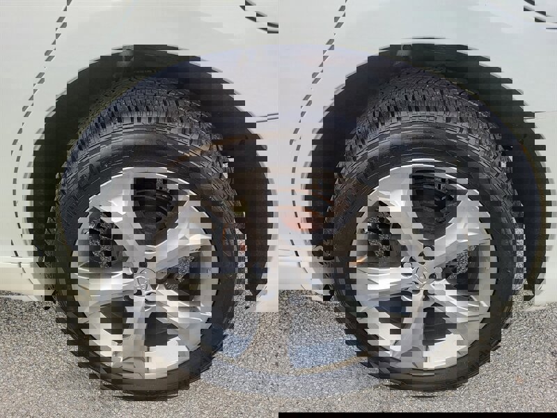 Used 2010 Toyota Venza image 30